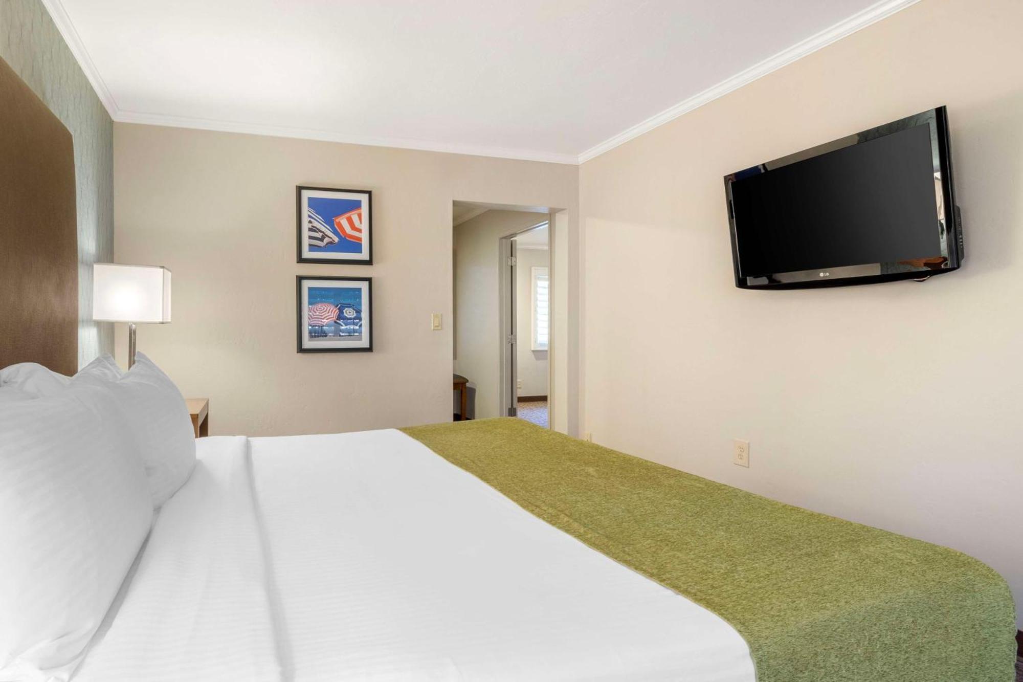 Best Western Plus Beach View Lodge Карлсбад Екстериор снимка